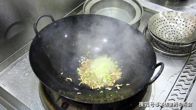 粉条的那种做法太赞了，厨师长无私分享教程，饭馆经常点那道菜