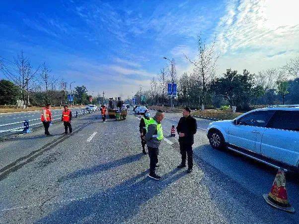 温江：文明典范城市共建共享，温江交通人在行动