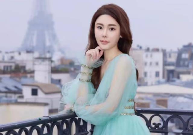 ������������£�һ�����۾ͼ����򣬲��ϴ����ڵĵ����� ...