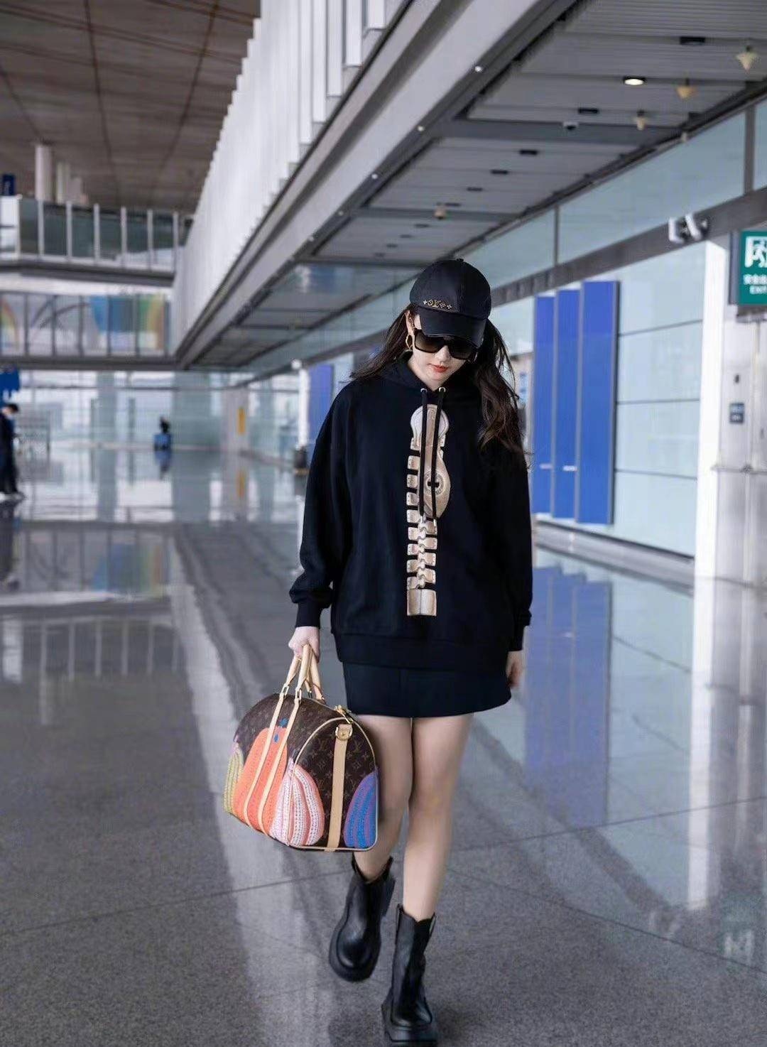 �ܶ�������������ƶ�Ҫ����վ����ͬ��ɻ����㣬Ϳ�촽�� ...