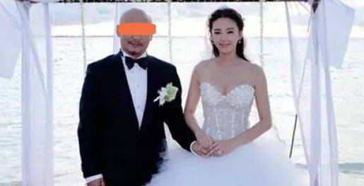 向富婆张雨绮讨资本，却被嘲讽软饭男，富婆霸气维护不吝得功本钱？？