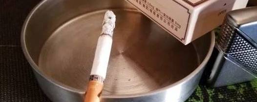 当香烟赶上了普洱茶，那抽起来会是一种什么样的感触感染