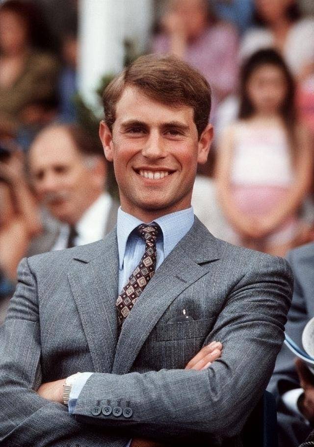 ���»����ӣ���������Ů��ȴ���ܳ裬��������������û�� ...