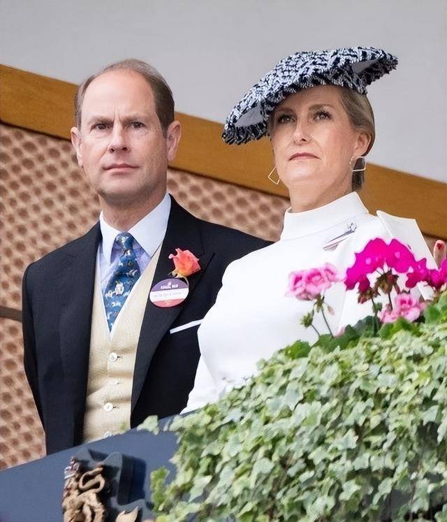 ���»����ӣ���������Ů��ȴ���ܳ裬��������������û�� ...