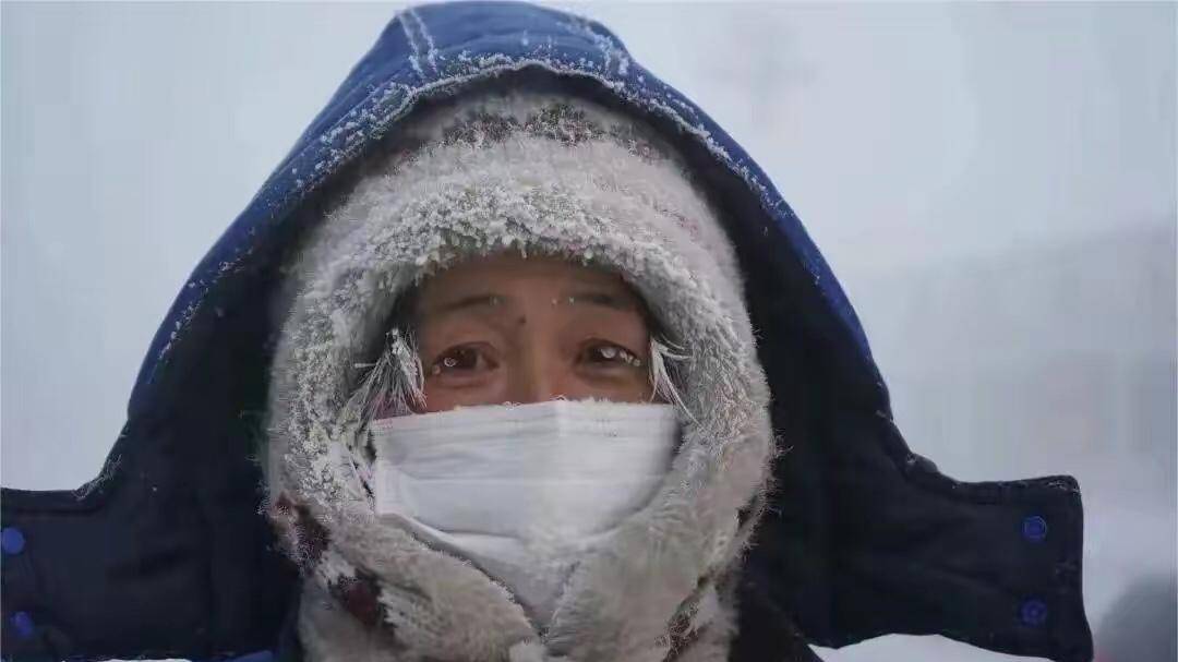 大兴安岭漠河零下五十三度,南方人不怕冷:一窝蜂去北极村旅游
