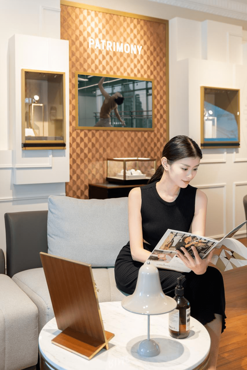 �ڰ�����԰,������ʫ���١��߼��Ʊ�֮��������