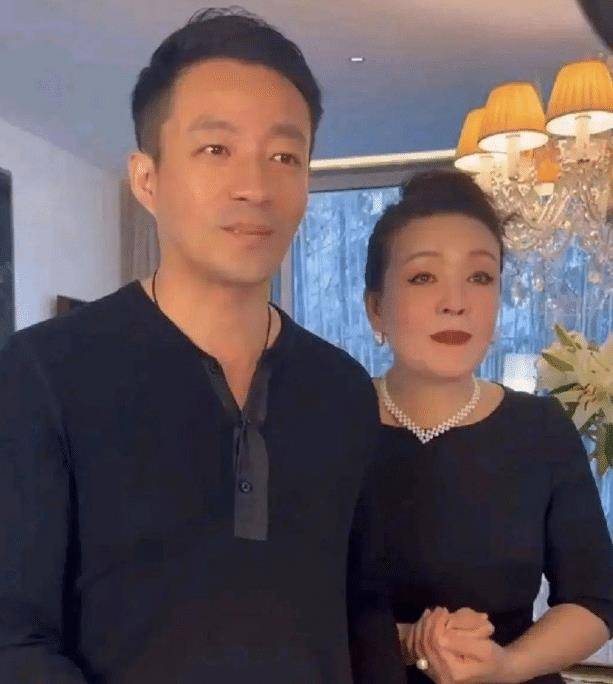 ��С�Ƽ������б��̳ɸ�������̸��������һ�ޣ����ѣ��� ...