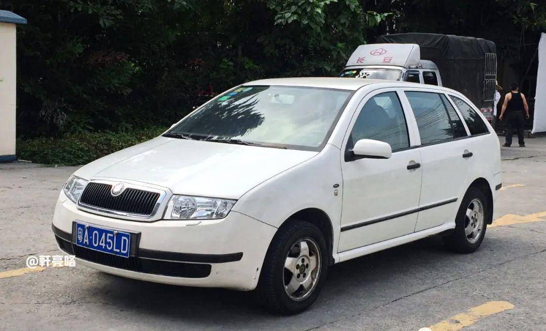 原创
                平价进口旅行车 丨 斯柯达法比亚康比Škoda Fabia Combi（大众康比）斯柯达2022，