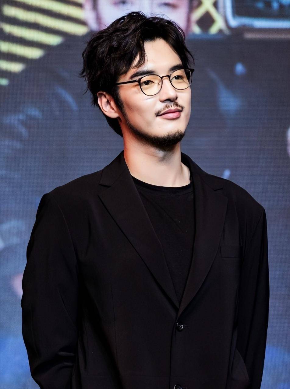 的视野；娄艺潇则在影视圈活跃；邓家佳、金世佳、王传君纷纷转型成功。