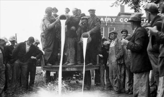 原创             1932年，美国为何宁愿把牛奶和猪肉扔进密西西比河，也不给贫民？