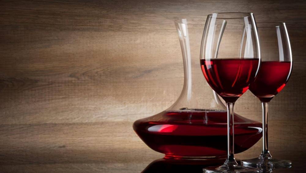 ����20Ԫÿƿ�ĺ�ƣ��������ʾ����м�����˵���θ�֮�� ...