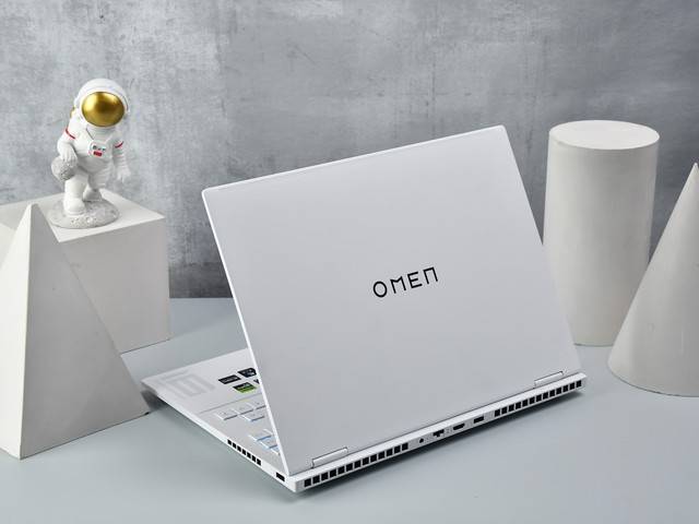 OMEN阴影精灵9 Slim强悍入市 Z世代打工人里的游戏玩家无需再纠结