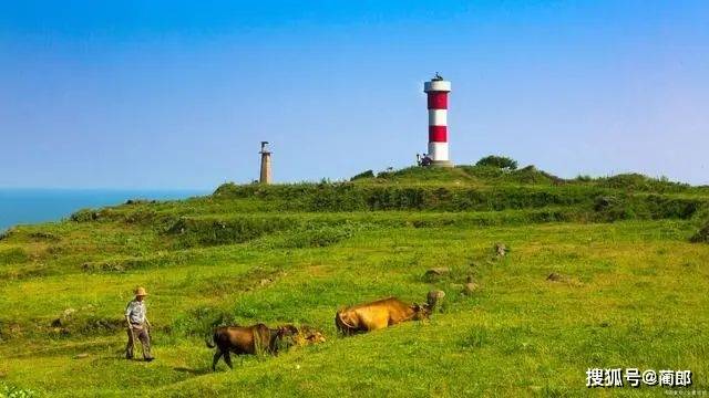 福建的南大门，与台湾隔海相望，拥有土楼、海岸、古村子