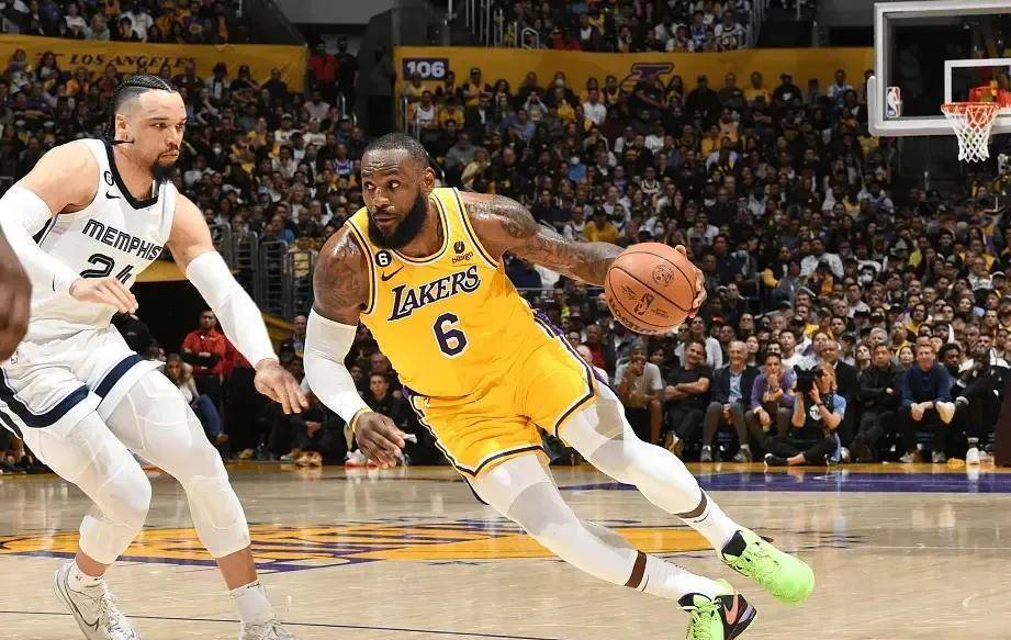 NBA季后赛，巴特勒56分热火拿到赛点，湖人加时胜灰熊夺赛点