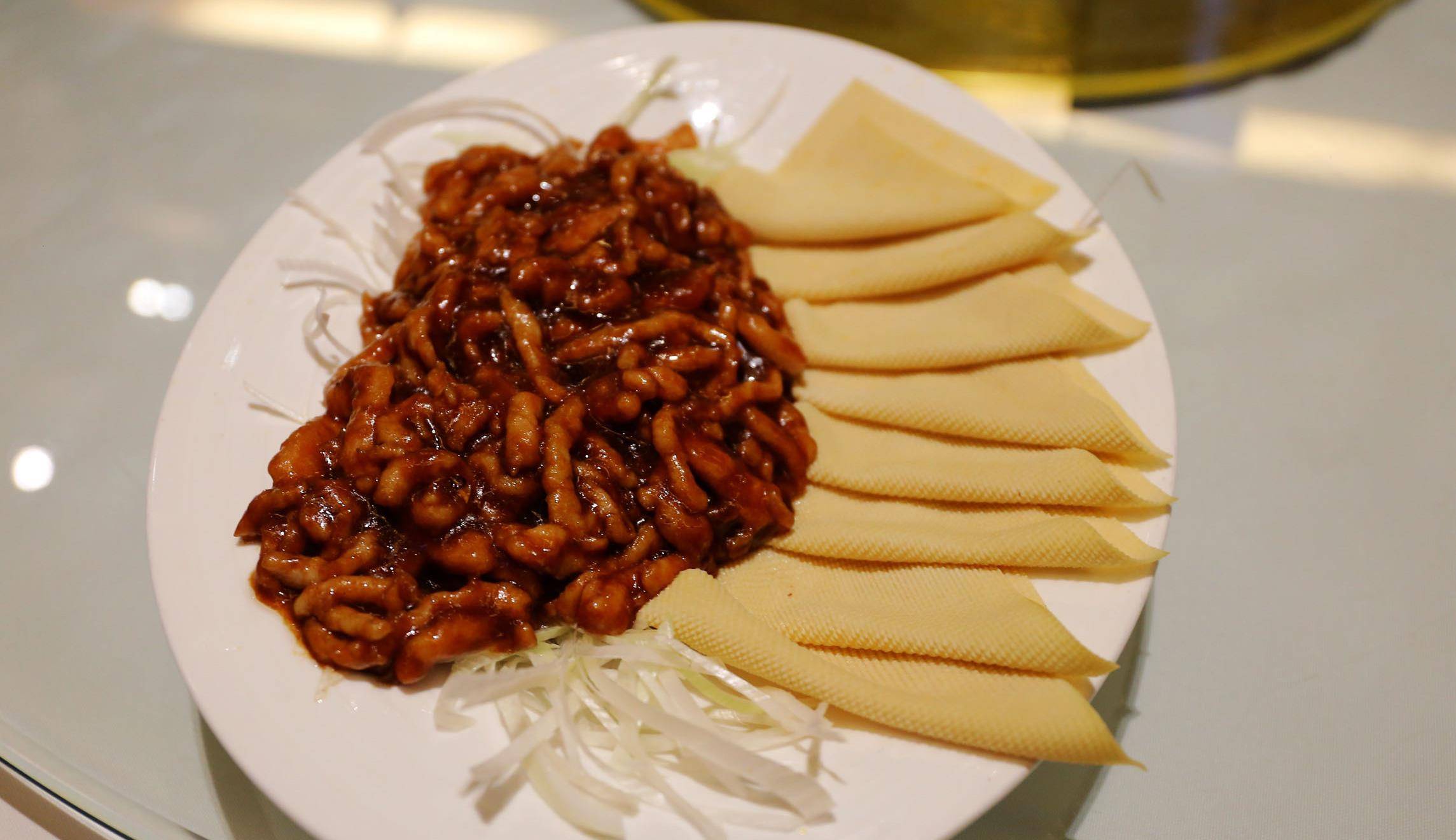 京酱肉丝，酱香浓郁，肉质鲜美，厨房小白也能学会