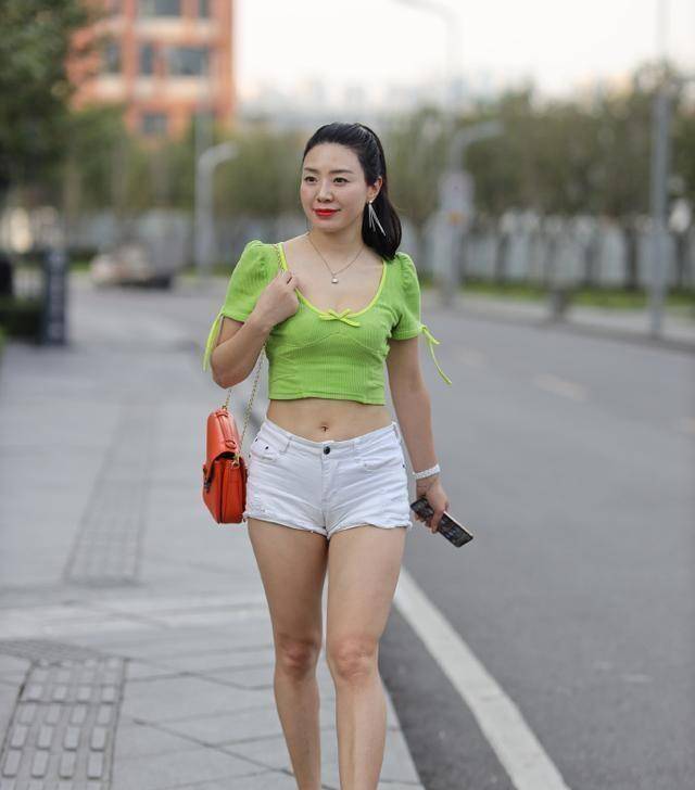 瑜伽裤的装扮时髦又高级出街凹造型必备摩登范十足米乐M6 M6米乐(图5)