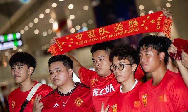 揭秘中国女足薪资：王霜年收入仅为外籍球星十分之一，辟谣世界第二的传闻