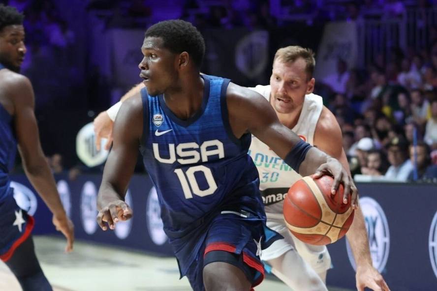 Men’s Basketball Warm-Up Match: USA Dominates Slovenia by 30 Points with Doncic Absent