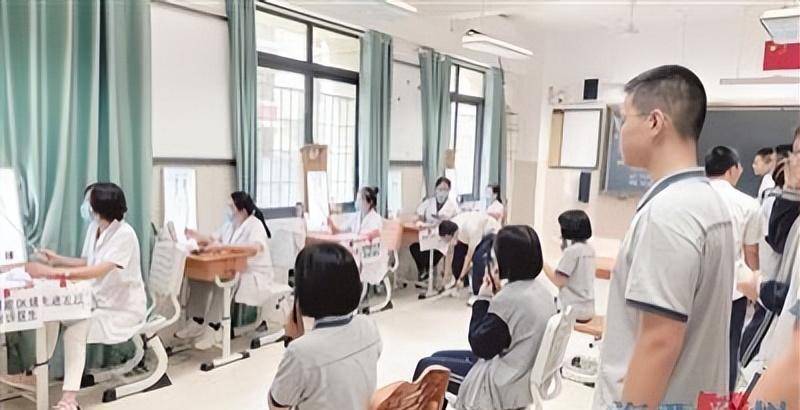 原创
            穴位按摩能矫正近视？莫信！丨按摩能矫正近视吗