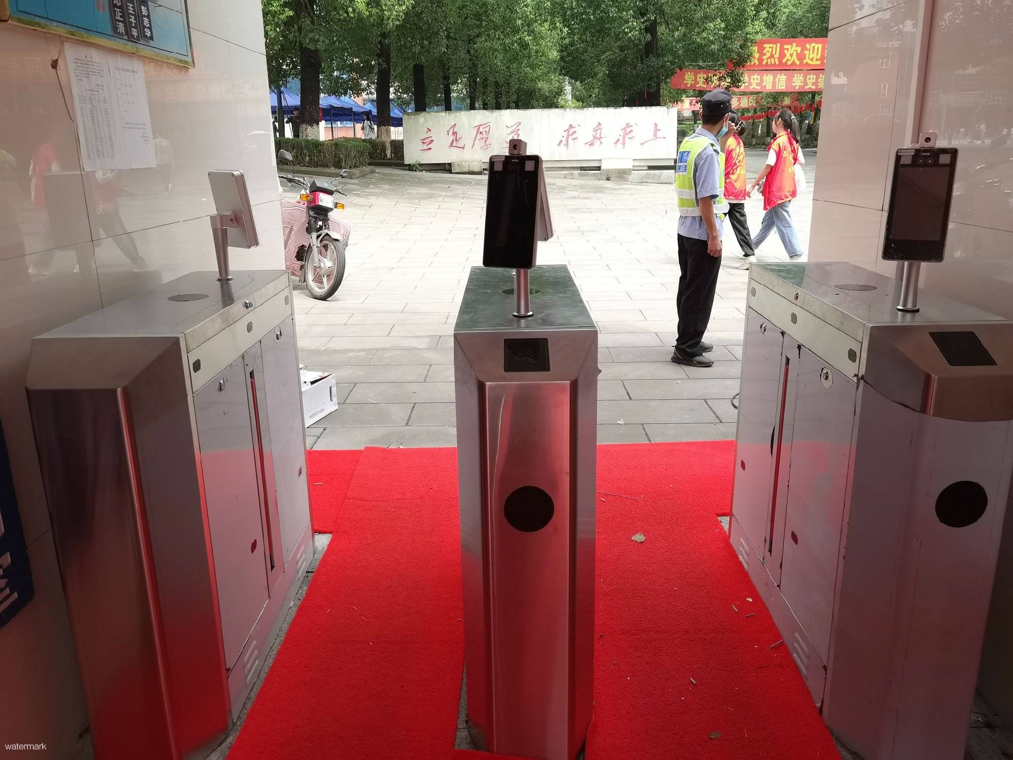 亳州人脸识别道闸机哪个好  第1张