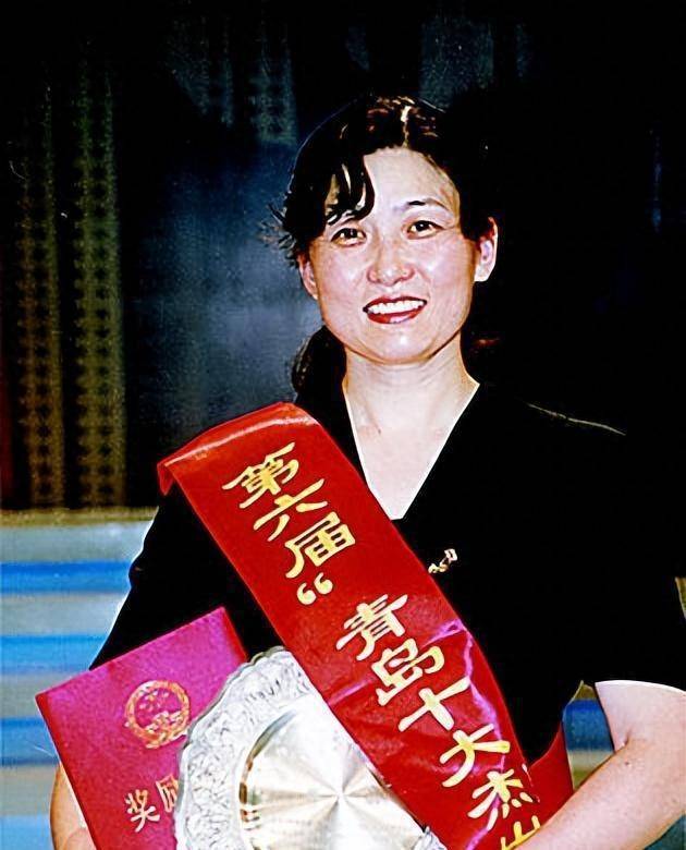 传儿不传女？孝感青岛完美体育app 完美体育 官方3位富豪女儿掌舵企业却让儿子继承股权(图3)