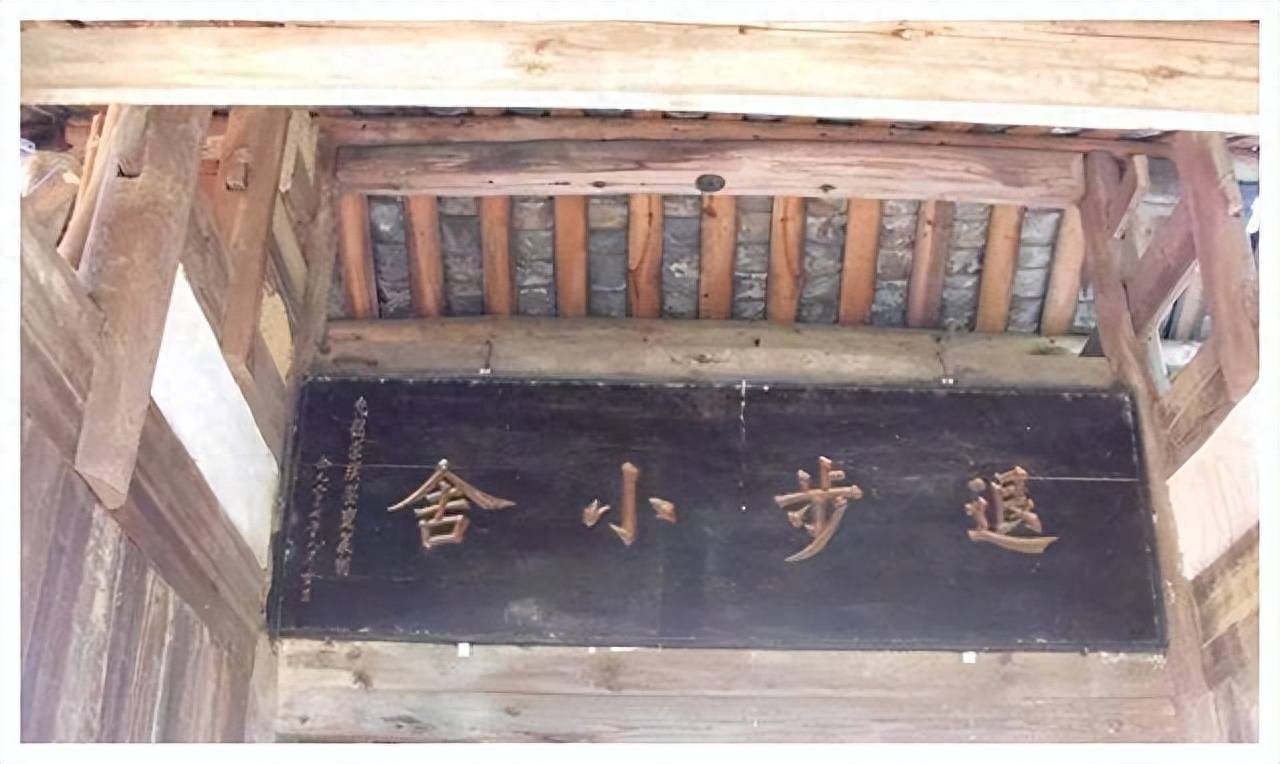 原创南昌起义那年，一营长抓一俘虏，28年后俘虏成元帅，而营长成少将