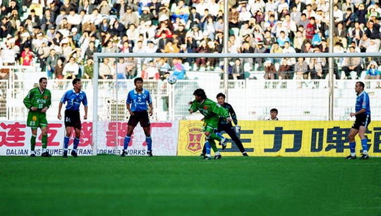 大连足球史上今天：1998年大连万达0-0北京国安，11连胜毫无征兆地