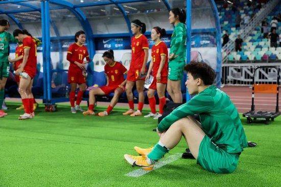 女足1-2朝鲜：U24国脚再一次成“漏勺”，90后老将该后退国家队了