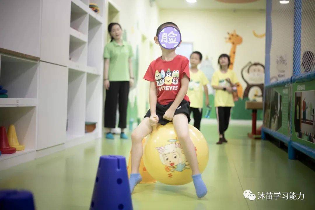 前庭失调孩子的不同表现及家庭训练方案，建议收藏！