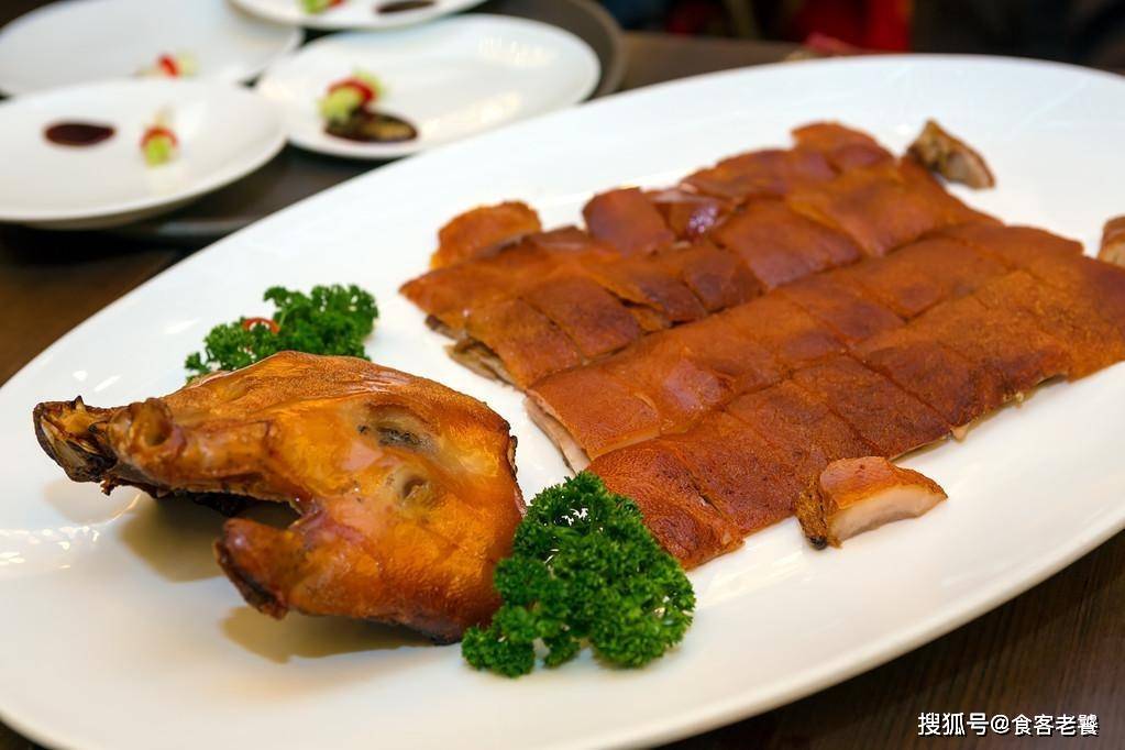 原创粤菜经典美食-明炉烤乳猪，口味优秀卖相好，错过可惜