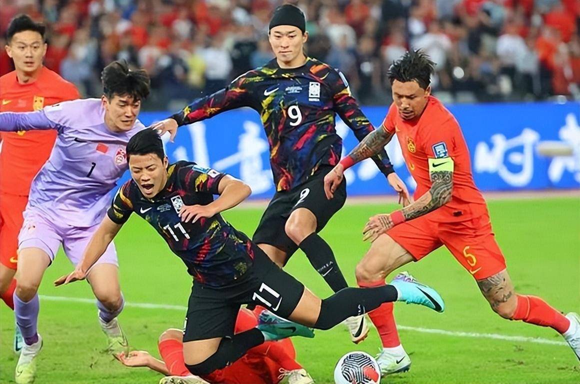 5-0，6-0！亚洲第3爆发，中国男足喜讯，12分小组第一出线，防韩国队黑哨