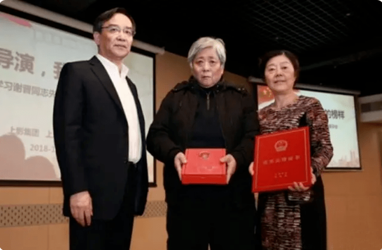 原创悲情谢晋：唯一的女儿也去世了，一家6口在天堂里团聚