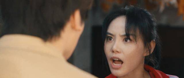 原创烂！港片抢先翻拍《你好！李焕英》差评一片，票房仅44.6万