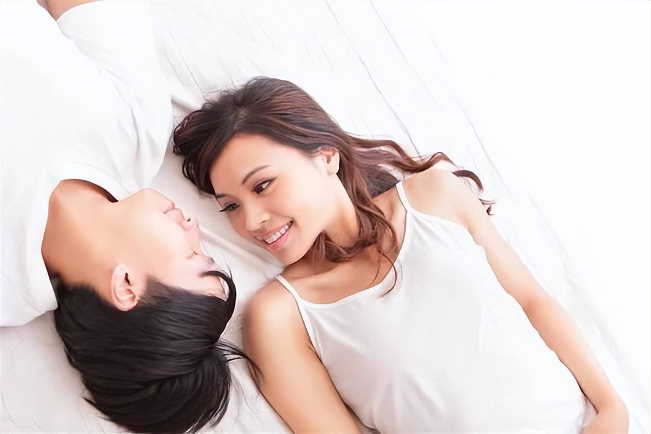 梦见自己男人和别人老婆睡觉，探索梦境背后的深层含义与心理解析