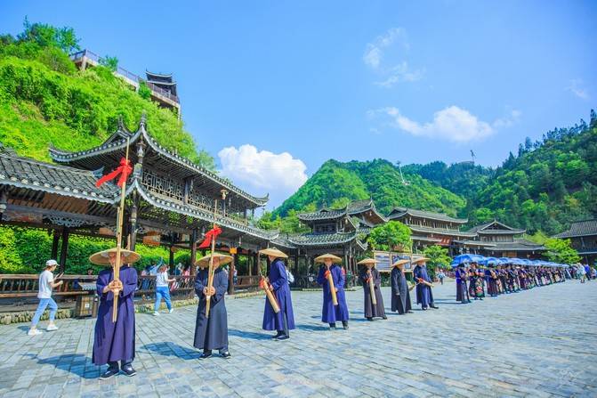 贵州自由行旅游，找好评1对1私人导游了解，当地小包团和独立团旅游花费