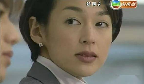 《新闻女郎》也是一部百看不厌的剧↓保奈美和泷泽秀明之间的化学