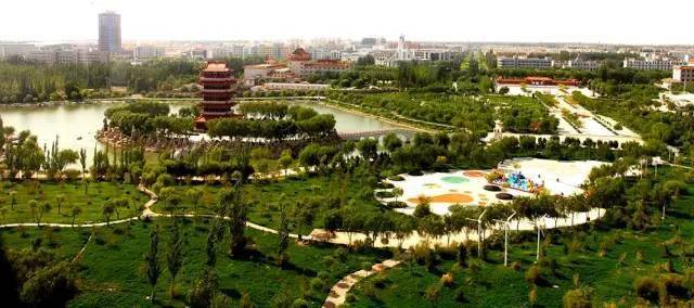 玉泽湖公园坐落于玉门市新市区北面,占地约千余亩,按照3a级旅游景区