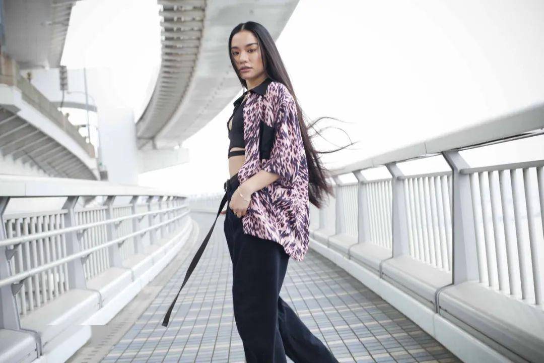 「awich 」女巫还是尤物?东方崛起的狂放女子力