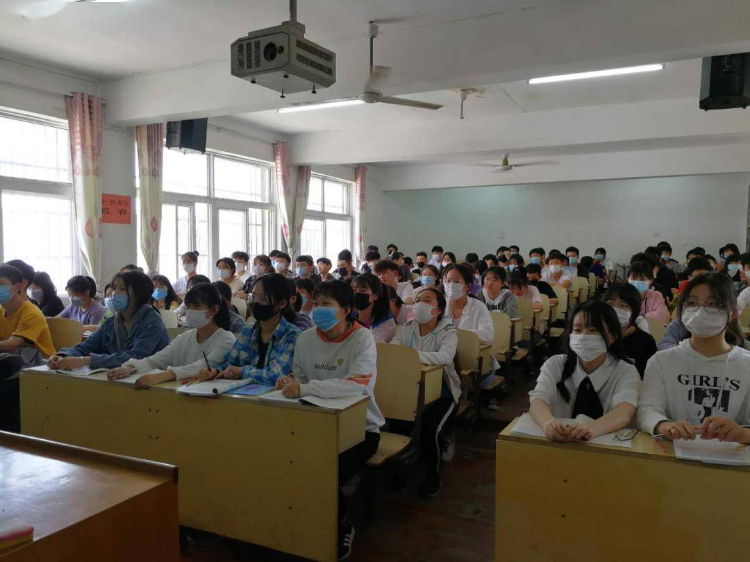 (凤台二中团支部(凤台八中团支部(凤凰中学团支部(凤台法院团委)