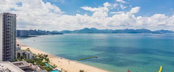 住,休闲旅游配套星级酒店是碧桂园集团在惠州海岸打造的小径湾,十里