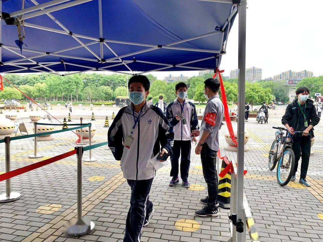 海宁技师学院(筹)教师志愿者用奉献守好学生的生命健康门