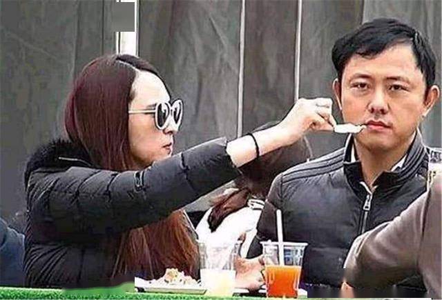 曾是李嘉诚旧居！吴佩慈男友纪晓波香港豪宅欠