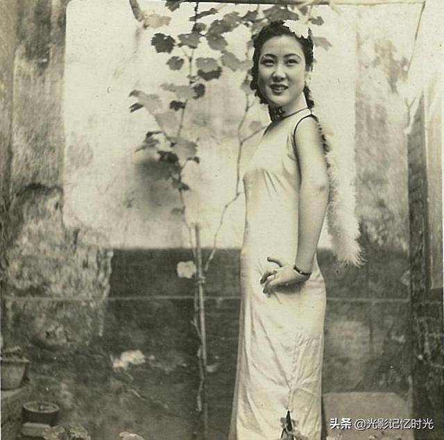 民国老照片1939年北京城内的女伶女戏曲演员或歌手