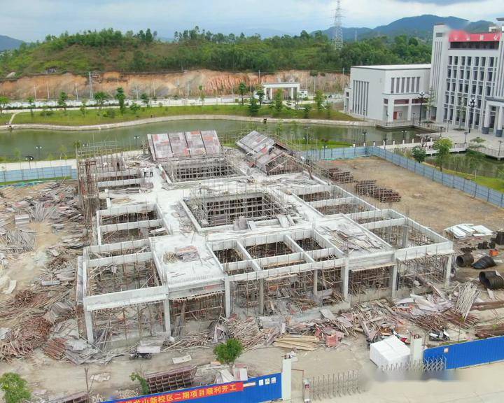 龙山中学新校区(二期)项目建设超额预期