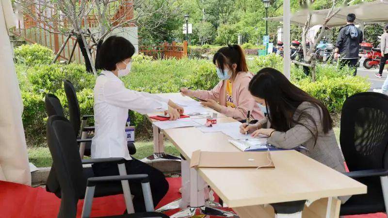 2020年长兴常住人口_惠州市2020年常住人口(2)