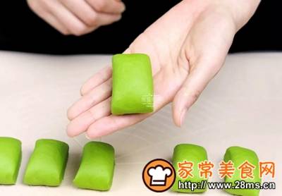 怎样做儿童菠菜小馒头 e7fbbb143eb348f6a035deb8532d63fa.jpeg