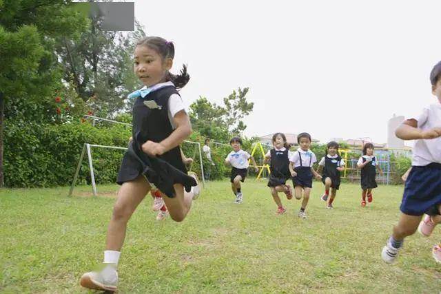 如何让孩子自己独立玩耍 126b1cdf6a614c02a728c248ff32e238.jpeg