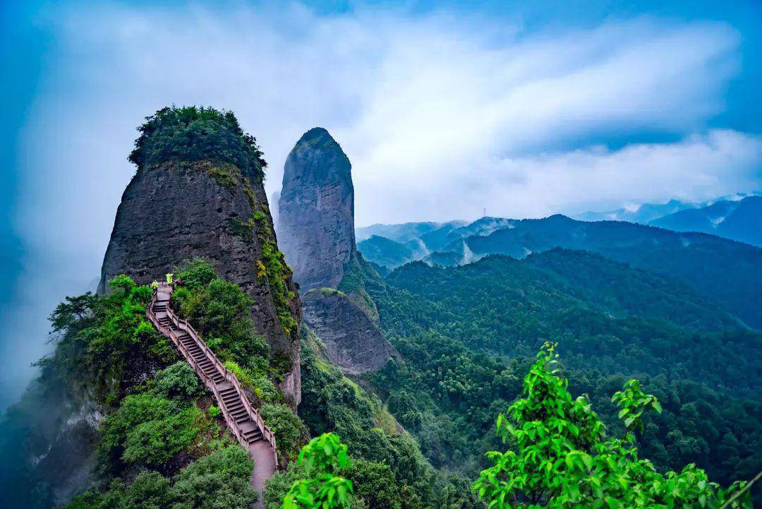 又一处秘境这里有火爆抖音的中国最后一处龙头香云海媲美黄山风景赛过