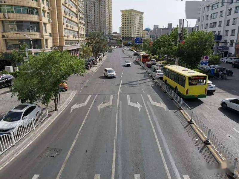 阿勒泰市有多少人口_阿勒泰市第三中学图片(3)