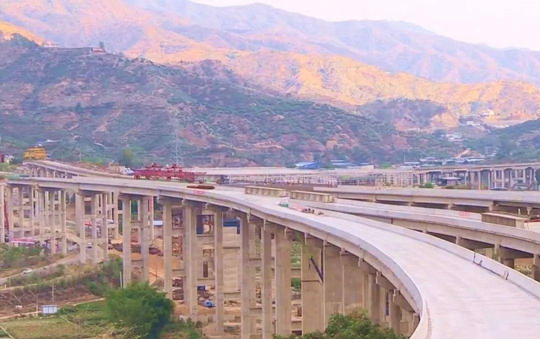 好消息攀枝花这条高速路力争将在10月实现通车